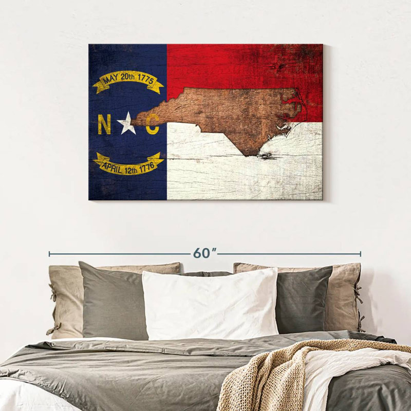 «State Map Over North Carolina Flag», reproduction sur toile, H 30 po x l 45 po x P 1,25 po