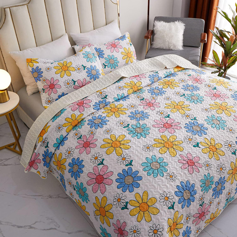  2-Piece Flower Quilt Set, Twin Coverlet / Bedspread + 1 Sham