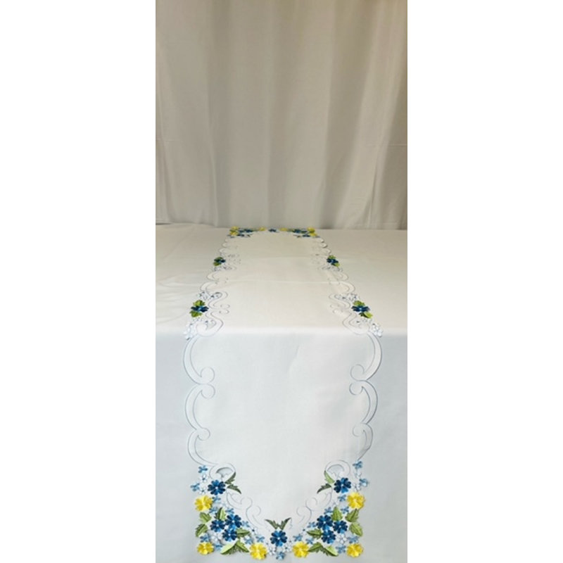 Tapis de broderie (16 x 36 po) - blanc / pensées, 72 po x 16 po