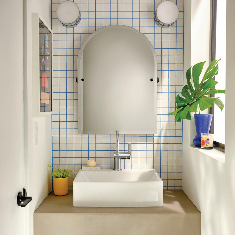 Cia Single-Hole Bathroom Faucet with Drain, Chrome