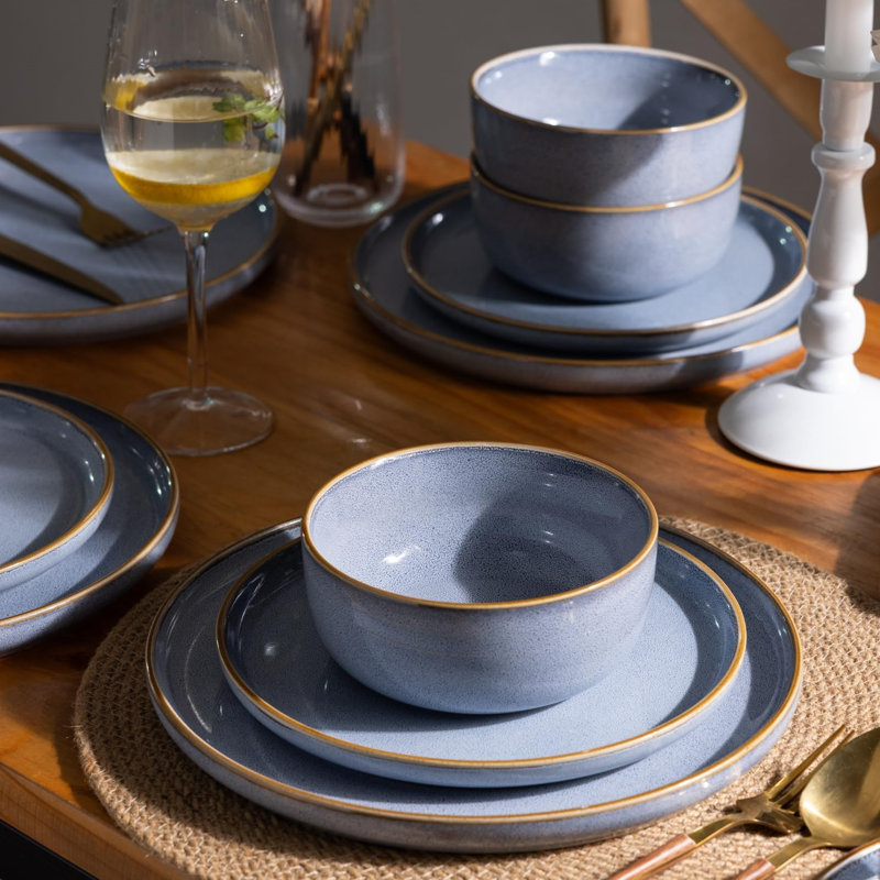 Brunnera Blue and White Porcelain Dinnerware Set for 4