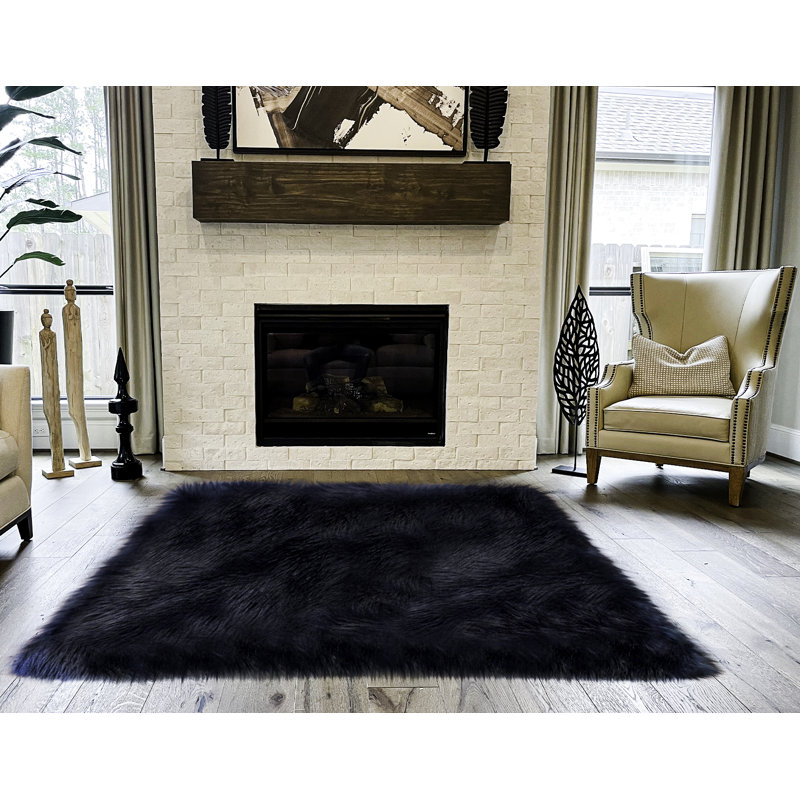 Mar Vista Faux Sheepskin Indoor Rug, Square 5'6"