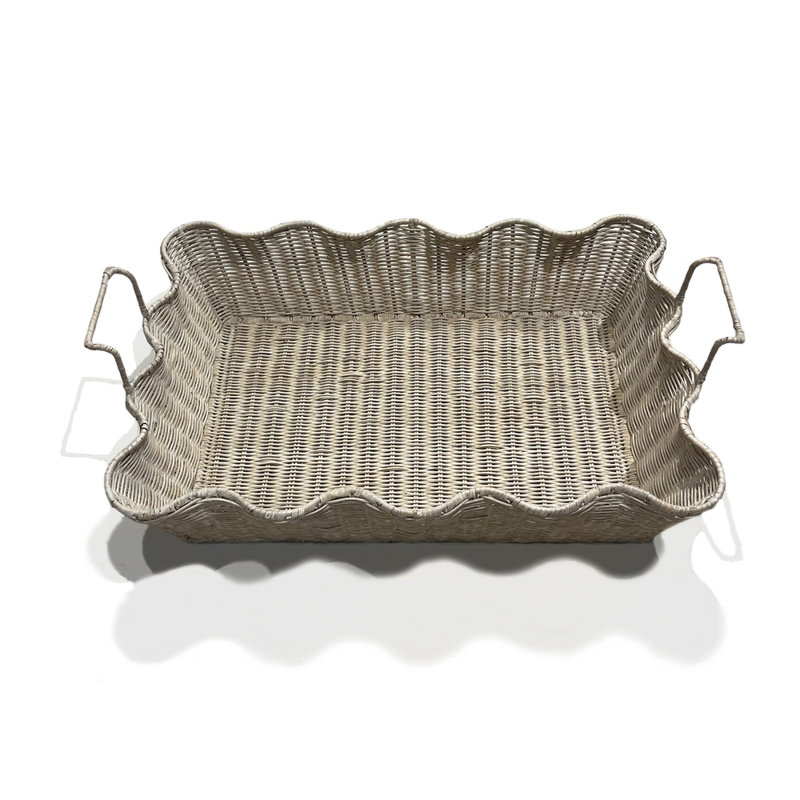 Petit plateau festonné, H 5 po x l 23,75 po x P 17 po, Blanc délavé