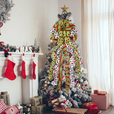 Grand sommet d'arbre de Noël vert