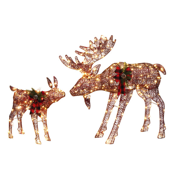https://assets.wfcdn.com/im/42366348/resize-h600-w600%5Ecompr-r85/2562/256229977/Jalyrica+Moose+Family+Lighted+Display+Set+Christmas+Decoration.jpg