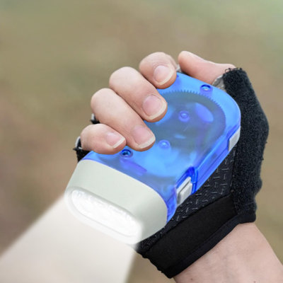 P lastic f lashlight Outdoor Hand-cranked Automatic Power Generation Emergency Flashlight Convenient Mini Flashlight