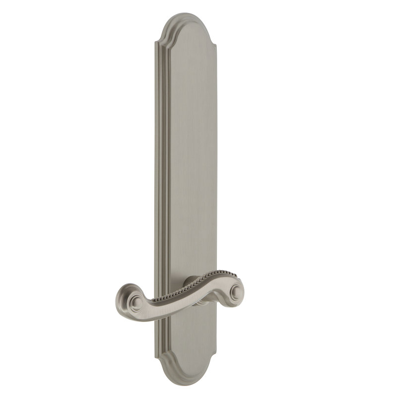 Grand Grand Arc Passage assiette avec levier Newport, 2 3/4 po, Nickel satiné, Droitier