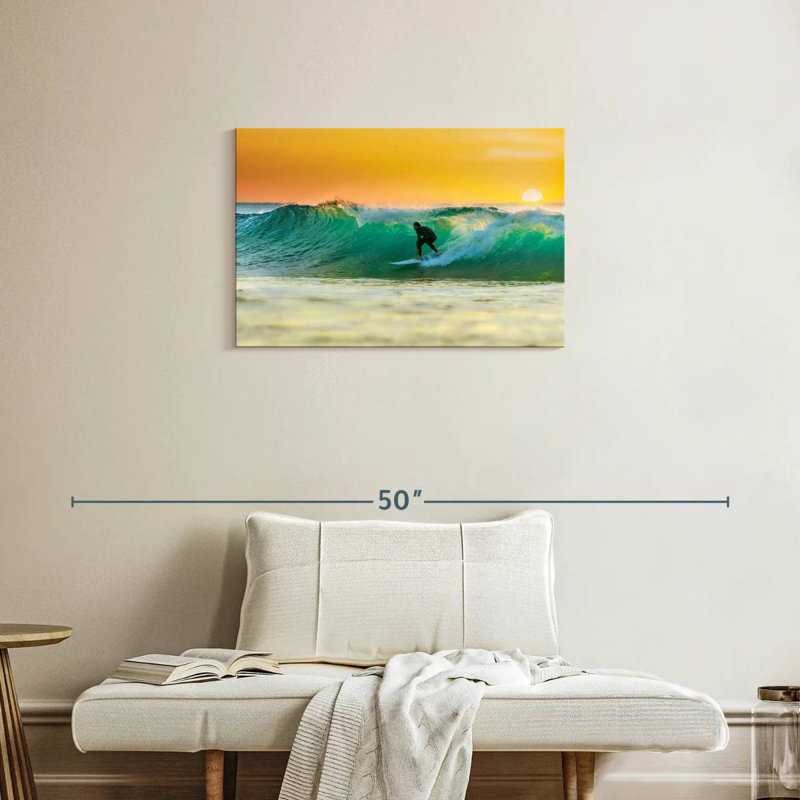 Senne Surfboard Riding Sunrise