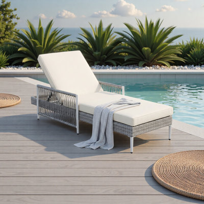 Outdoor All-Weather PE Rattan Chaise Lounge