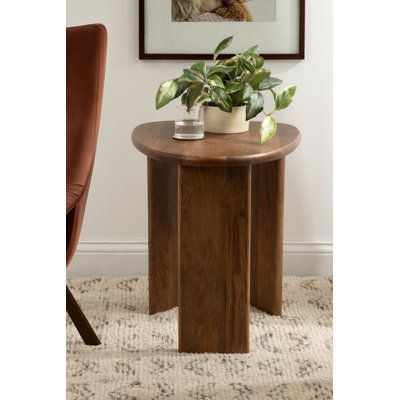 Table d'appoint de salon irrégulière