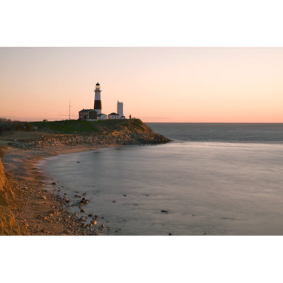 " Montauk Point Lighthouse " by Reggielavoie
