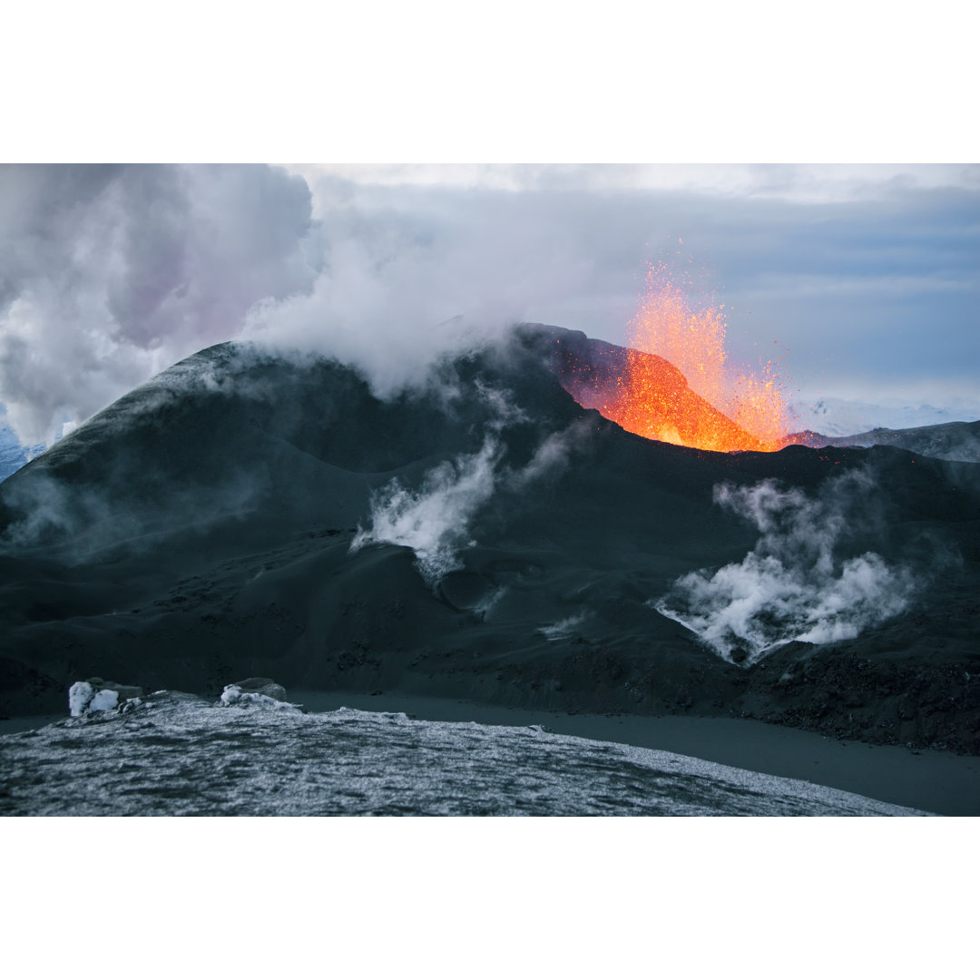 Leinwandbild Volcano Eruption