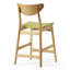 Ensemble de 2 chaises à hauteur de comptoir Zily, siège vert, bois brun naturel