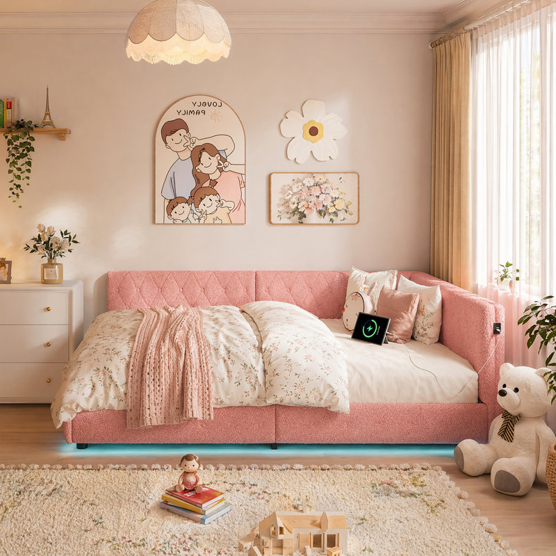 Bed, Pink