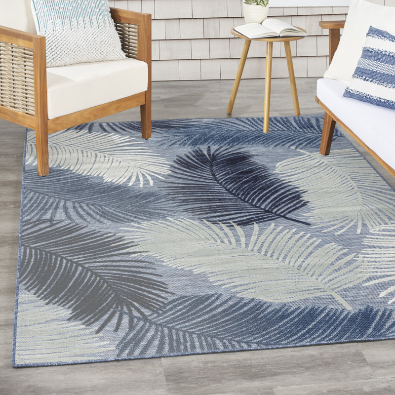 Tapis tropical en denim 5 pi 3 po x 7 pi 3 po Nourison Suncoast, En jean, Rectangle 5 pi 3 po x 7 pi 3 po