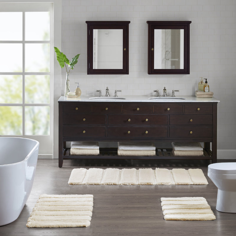Casual Wheat Tufted Pearl Channel 21x34 Bath Rug