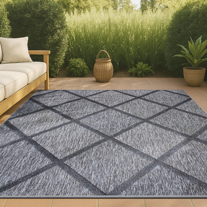 Briano Diamond Trellis Dark Gray Indoor/Outdoor Rug, Rectangle 5'3" x 7'7"