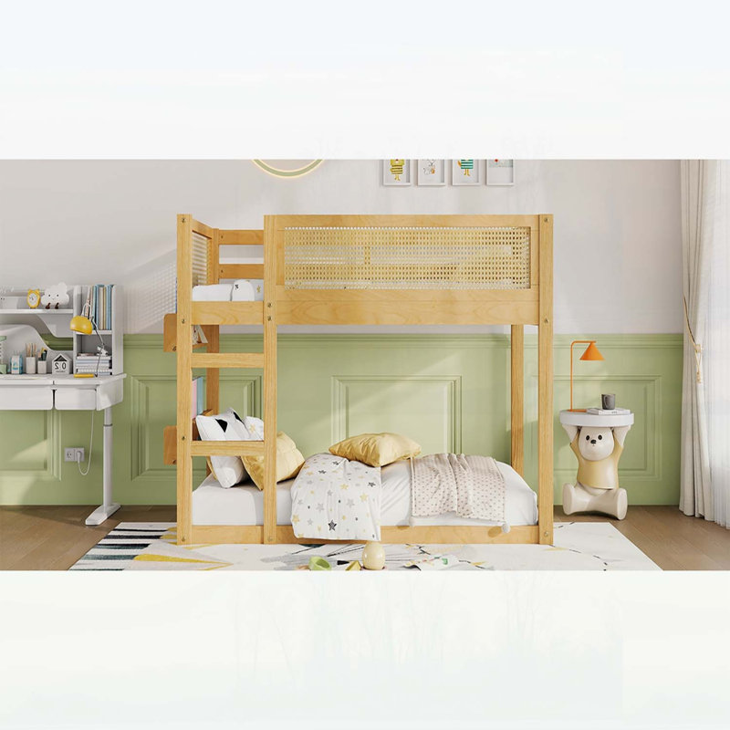 Lit superposé simple au-dessus d'un lit simple avec tablettes de rangement, lit superposé bas avec garde-corps en rotin, coffre-fort et élégant pour les enfants