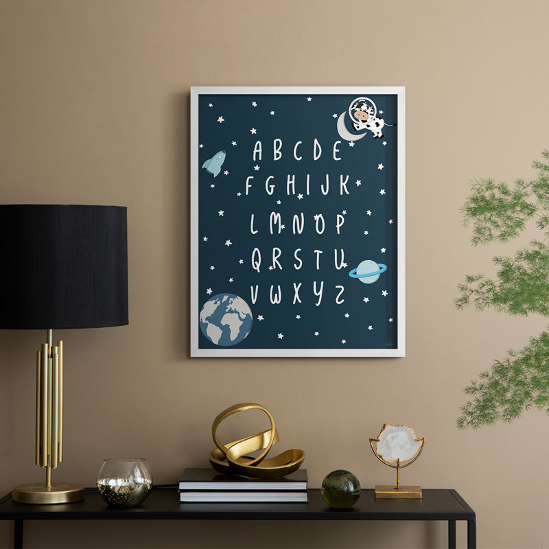 Space Cow Alphabet, reproduction encadrée - bois massif, H 15 po x l 12 po, Blanc