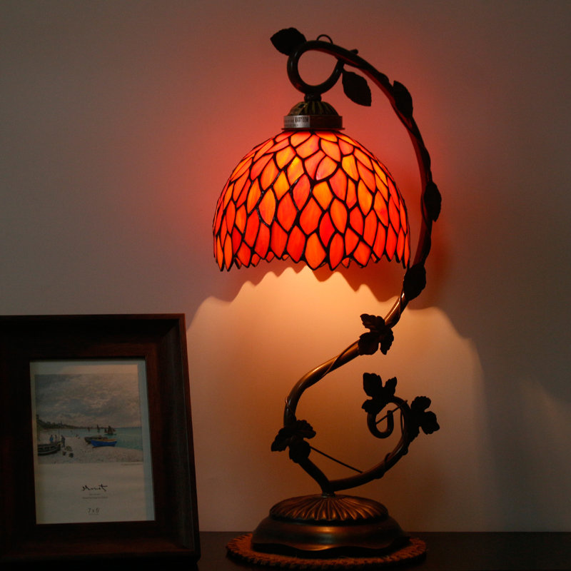 Biscoe Metal Lamp, Red