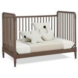 Saint 4-in-1 Convertible Crib