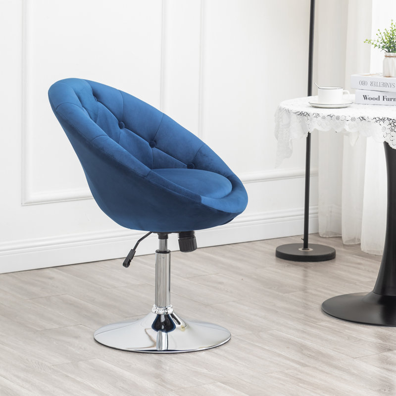Fauteuil d'appoint pivotant de 28,25 po Gahn, Velours bleu