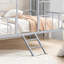 Lit superposé simple argenté avec conception de maison contemporaine, cadre en métal et angle pour l'aménagement de la chambre à coucher