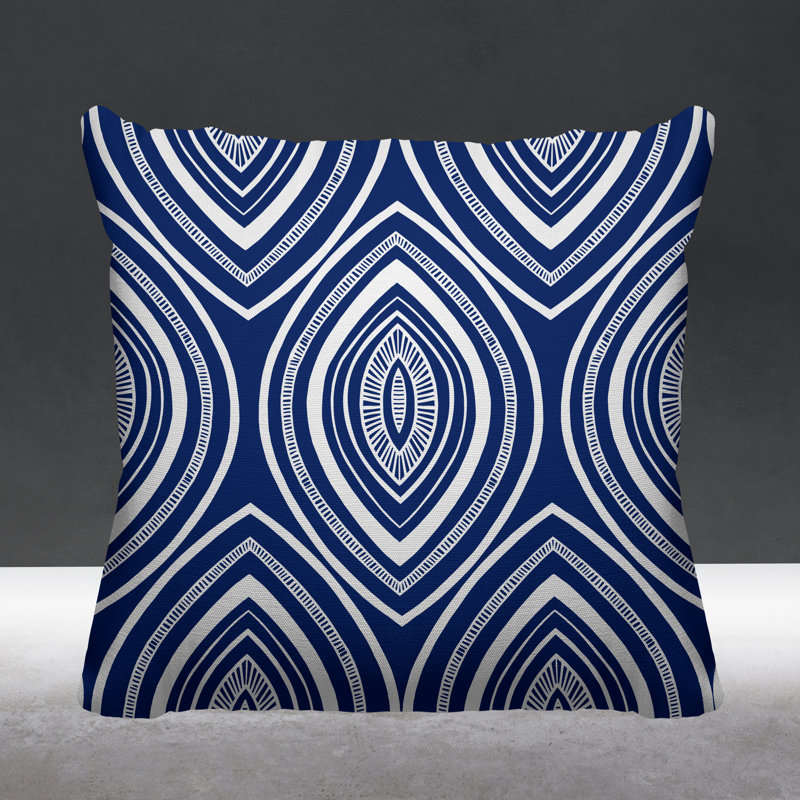 Coussin décoratif intérieur / extérieur Gateson Tribal, 19 po x 19 po, Bleu marine, Carré