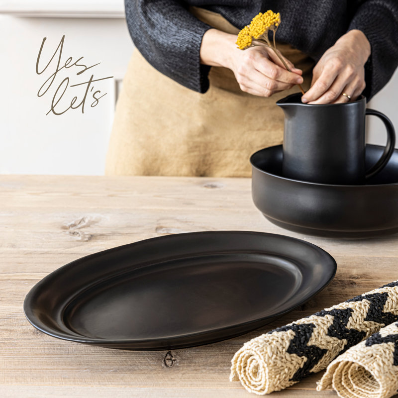 Over&Back Rimmed Oval Serving Platter, Black