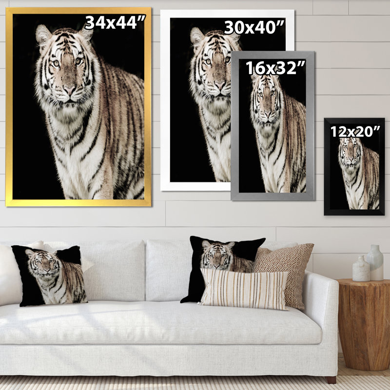 Portrait d'un tigre blanc III - peinture sur toile, H 44 po x l 34 po, Toile avec cadre de coin noir fermé