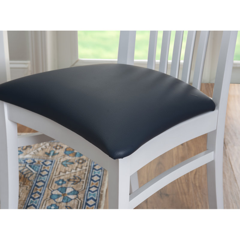 Chaise d'appoint blanche à dossier en lattes de polyuréthane Michalyn