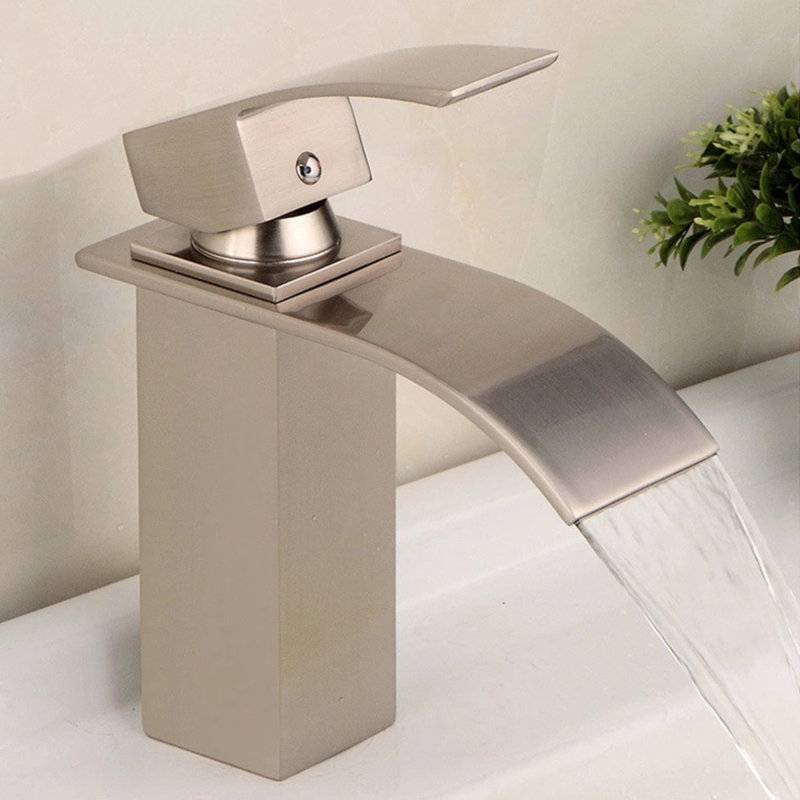 Single-Hole Single-handle Bathroom Faucet, Brushed Nickel