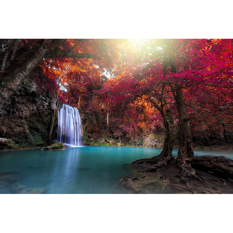 «Waterfall» par Surakit Sawangchit - photographie sur toile tendue, H 24 po x l 36 po