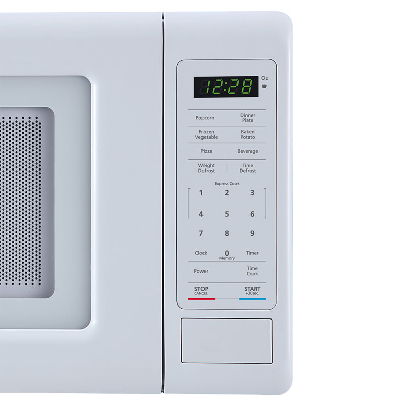 Magic Chef 0.7 Cubic Feet 700 Watt Countertop Microwave