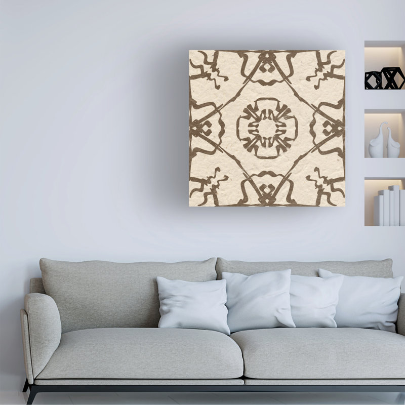 «Motif On Cream I» sur toile, H 18 po x l 18 po