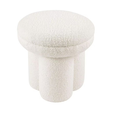 Oliwia Stool
