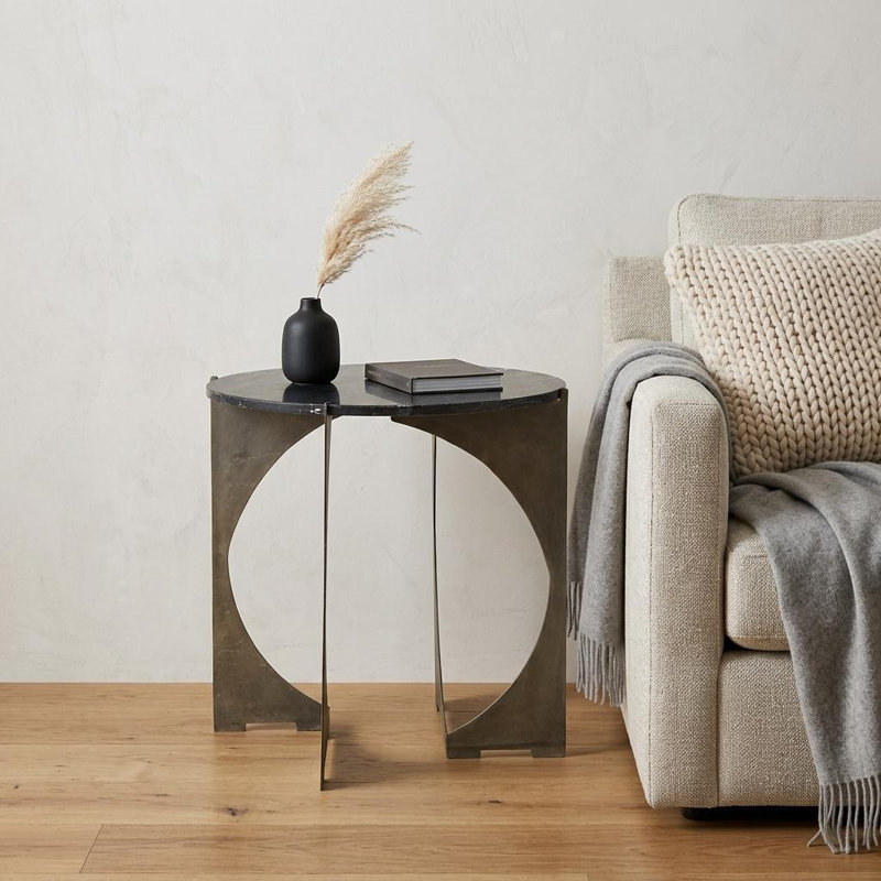 Table de bout ronde en marbre noir 20 po Gracie Mills