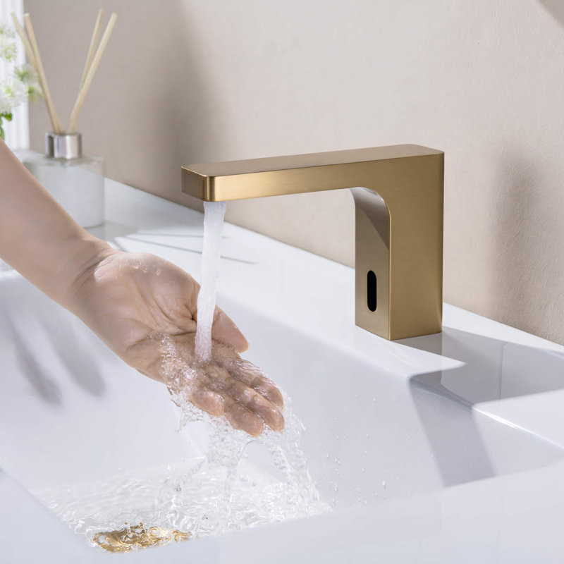 Robinet de salle de bain sans fil avec drain escamotable Blaze - à brancher ou à piles, Laiton brossé