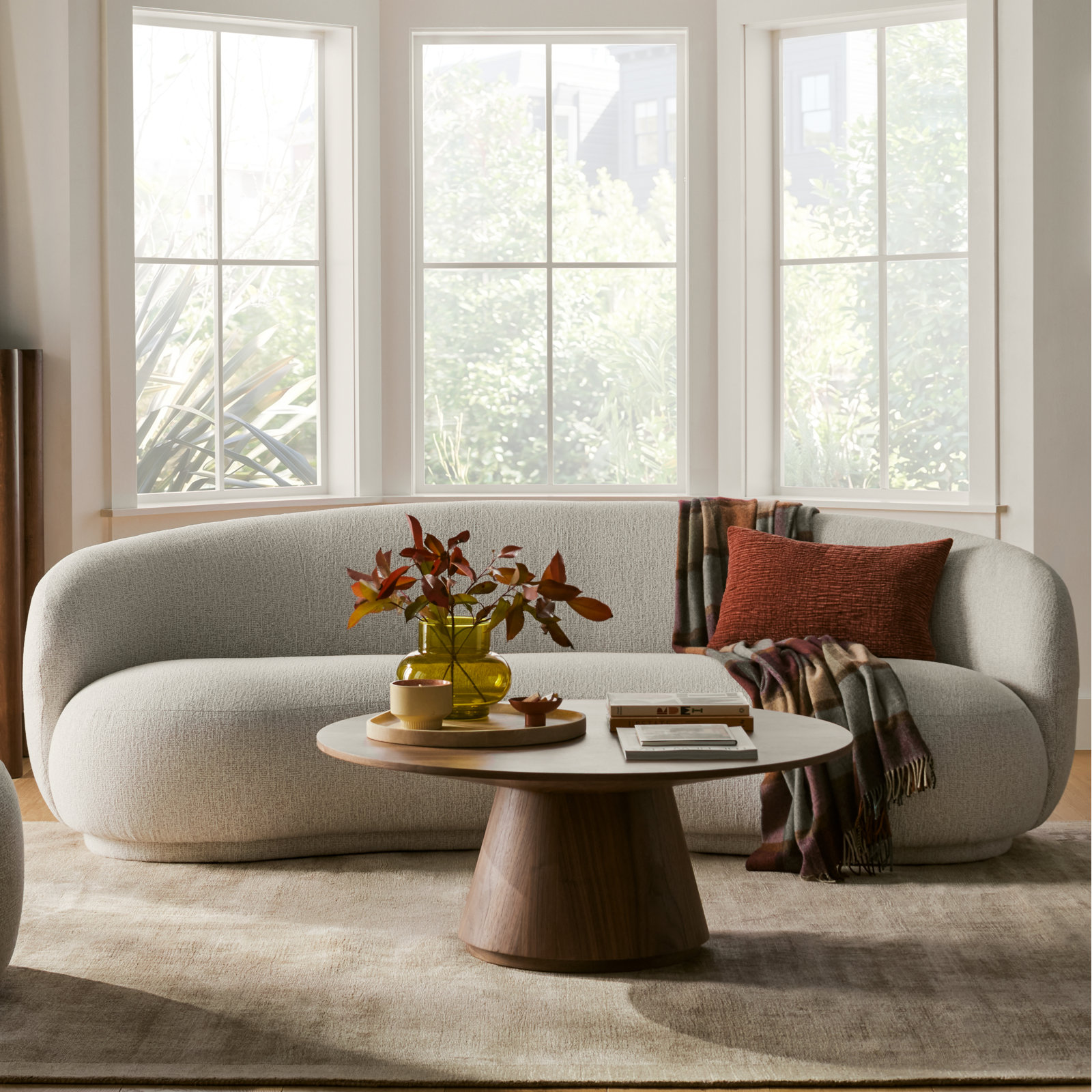 Royale Single Coffee Table, Walnut