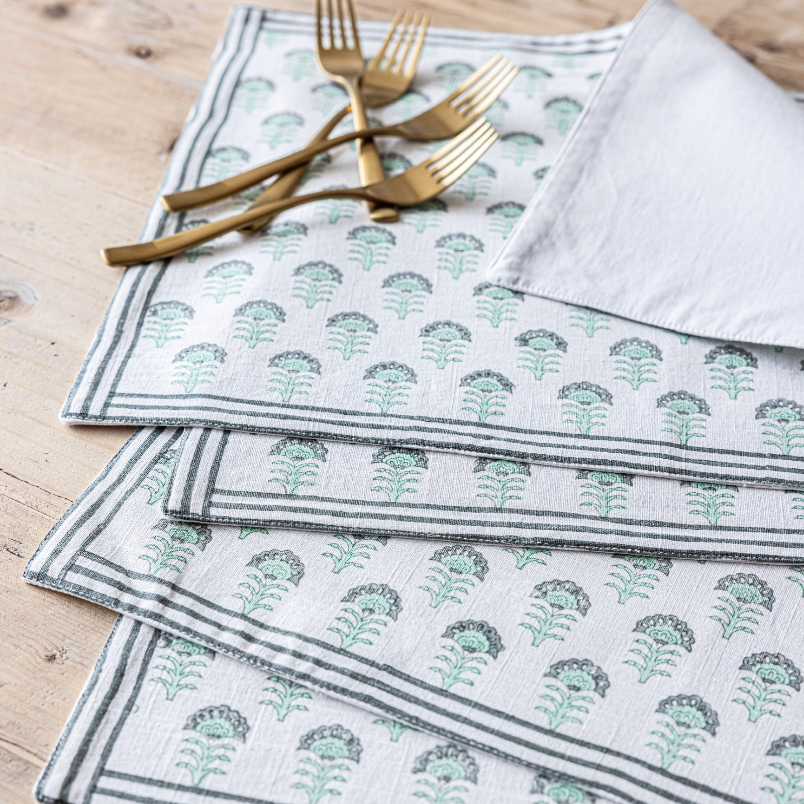 over&back Hand-Blocked Placemats, Set of 4, Green Flower