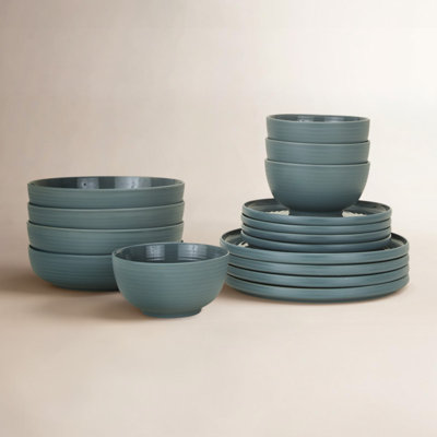 Essential 16-Piece Set