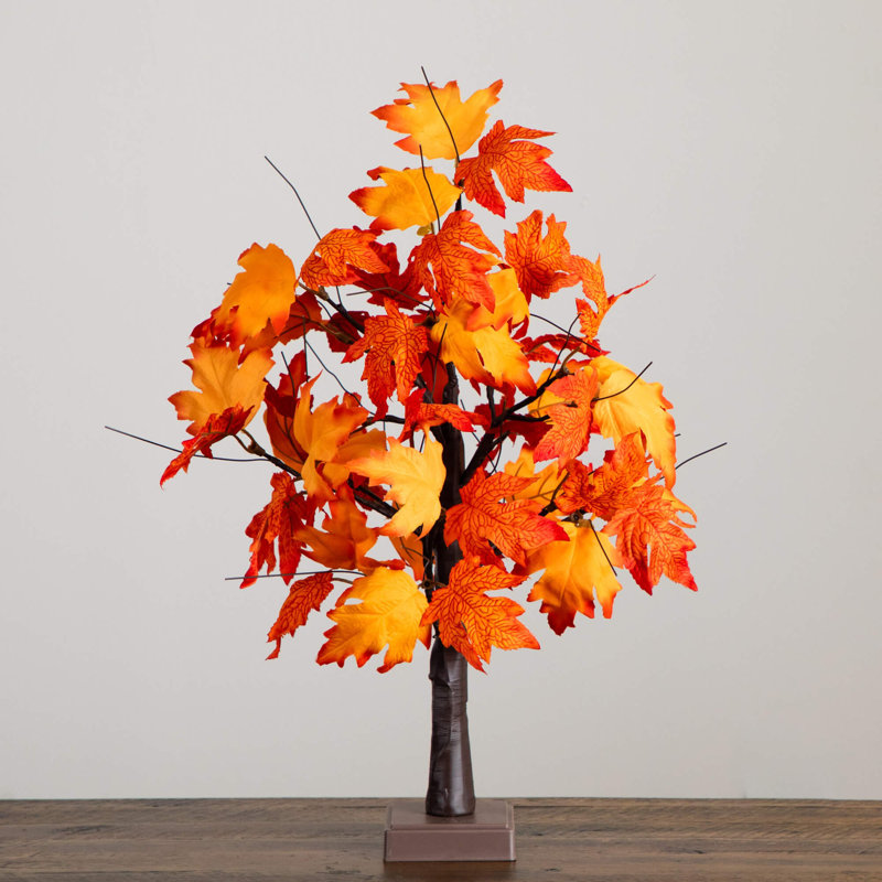 2 pi. Arbre d'automne artificiel pré-éclairé avec 24 lumières DEL blanc chaud et base amovible, H 24 po x l 18 po x P 18 po