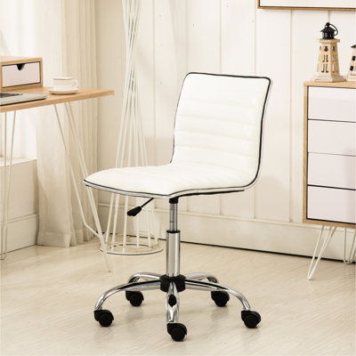 Chaise de bureau blanche à dossier moyen avec dossier pivotant en similicuir souple pivotant à 360 degrés et 5 réglages de hauteur pratiques