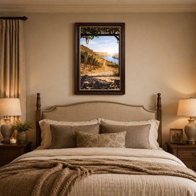 «Vineyard Hillside Over River Through Wooden Pergola», art mural sur toile