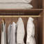 Petite garde-robe moderne et simple-112314295