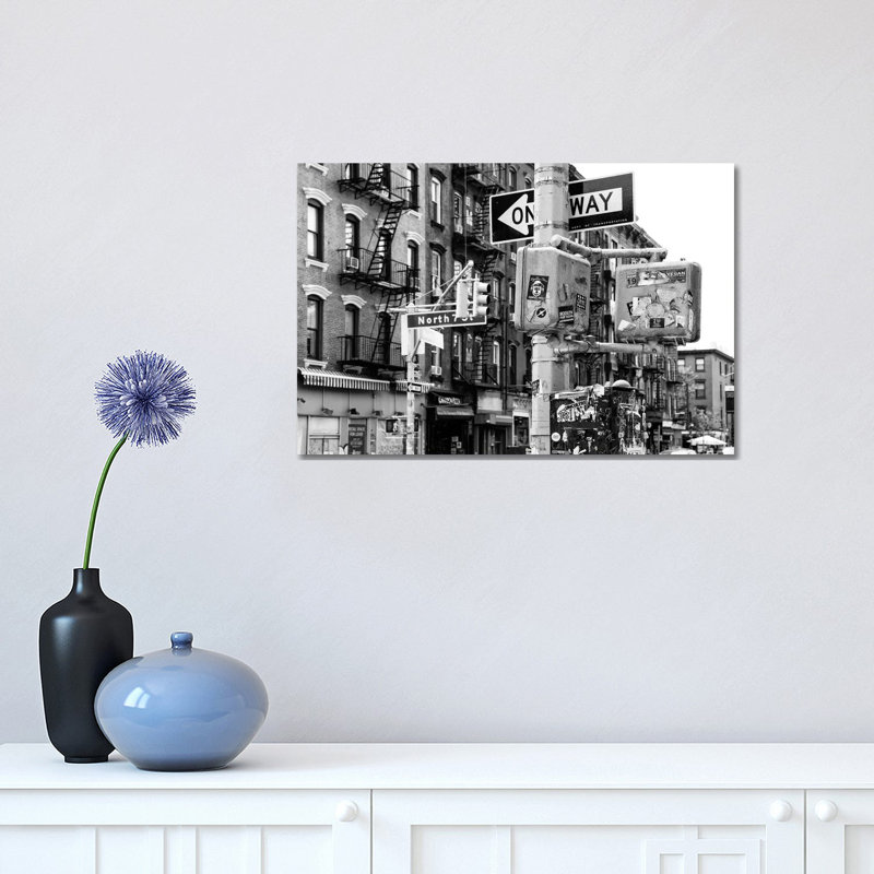 Brooklyn One Way par Philippe Hugonnard - reproduction de photo sur toile tendue, H 12 po x l 18 po x 1,5 po