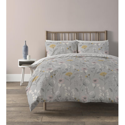 Arsenault Polyester Floral Duvet Cover Set with Pillowcases Included