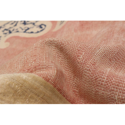Tapis corail foncé Antalya 9 pi 11 po x 13 pi 5 po