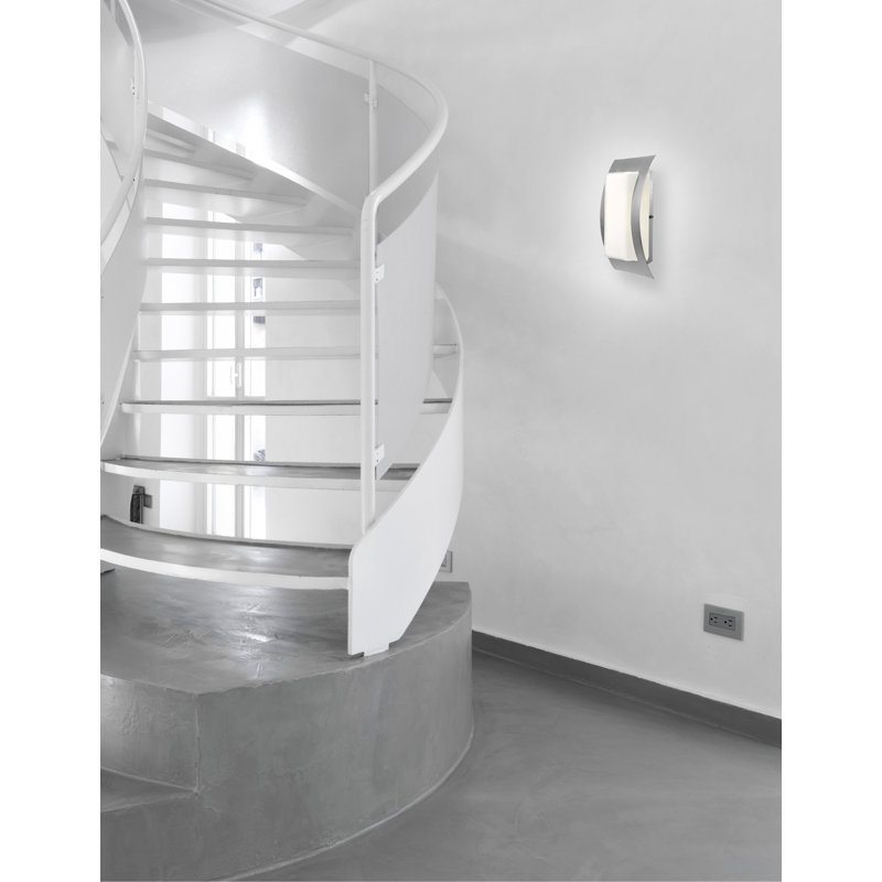 Nicky Wall Light, Incandescent