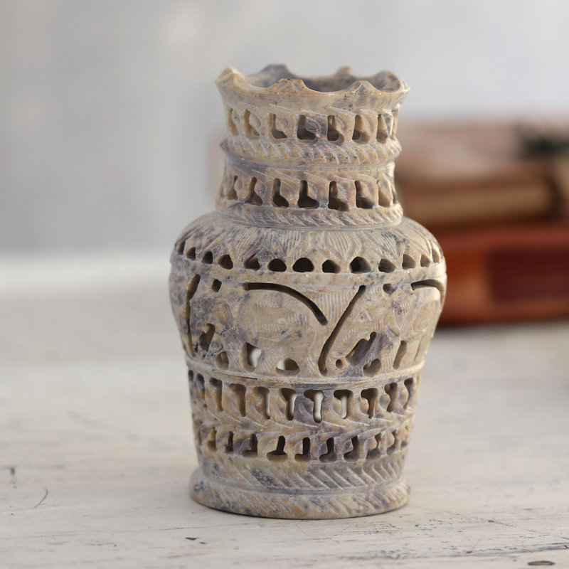 Vase en pierre à savon Royal Symphony